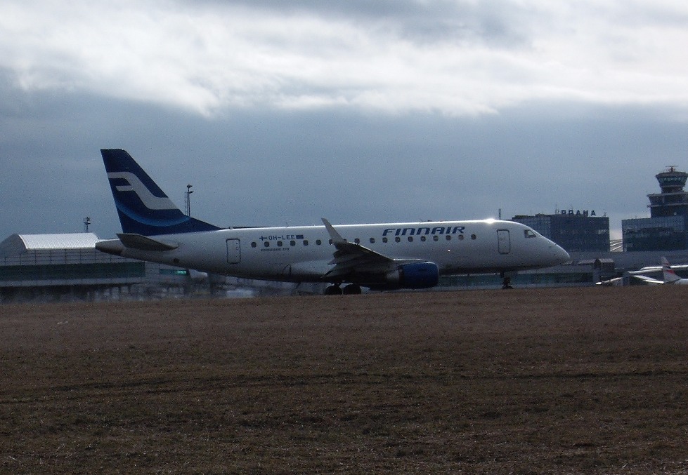 Finnair - Embraer.jpg